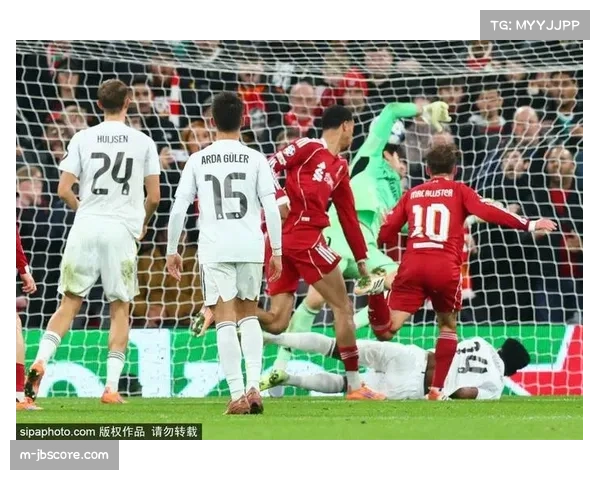 戈麦斯轻伤无碍出战，利物浦后防线人员调整