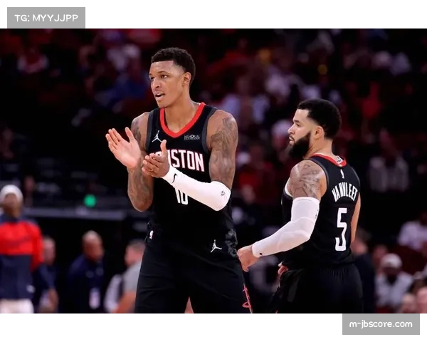 火箭105-101险胜黄蜂,终结对手11战10胜强势势头 火箭105-101险胜黄蜂,终结对手11战10胜强势势头