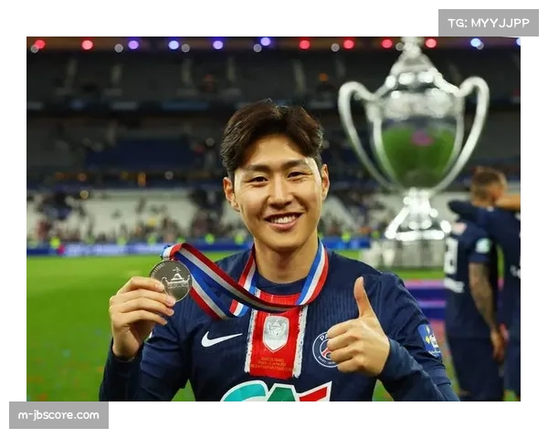 巴黎圣日耳曼3-0完胜昂热，李刚仁传射建功助球队6分领跑